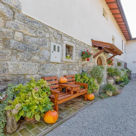 Tourist Farm Pri Zivcovih Dutovlje