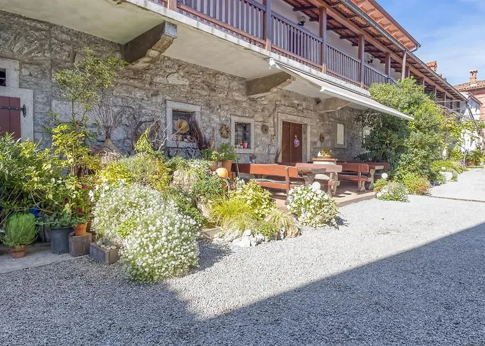 Tourist Farm Pri Zivcovih * Dutovlje