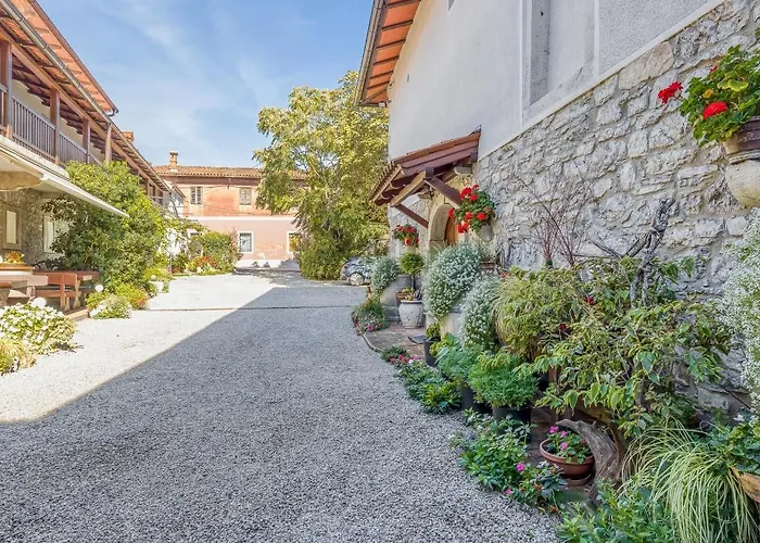 Tourist Farm Pri Zivcovih Vakantiehuis Dutovlje